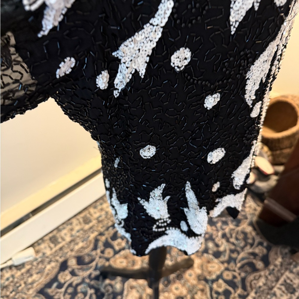 Elegant Black and White Beaded & Sequined Women's top - Picture 3 of 6